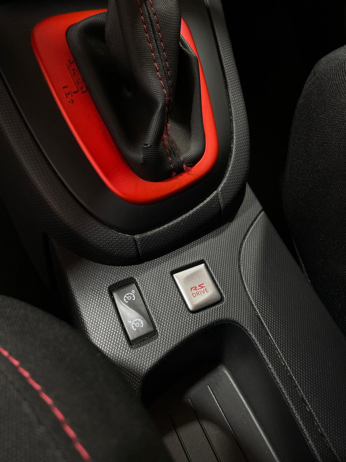 RENAULT CLIO 4rs