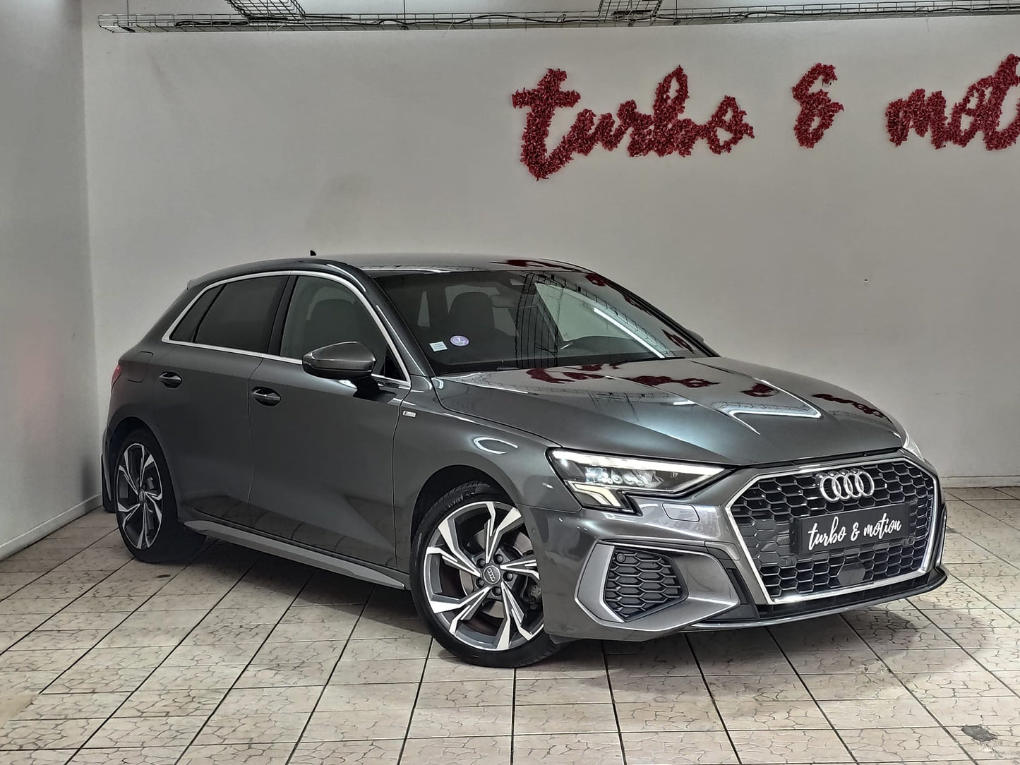 AUDI A3 8Y S-LINE