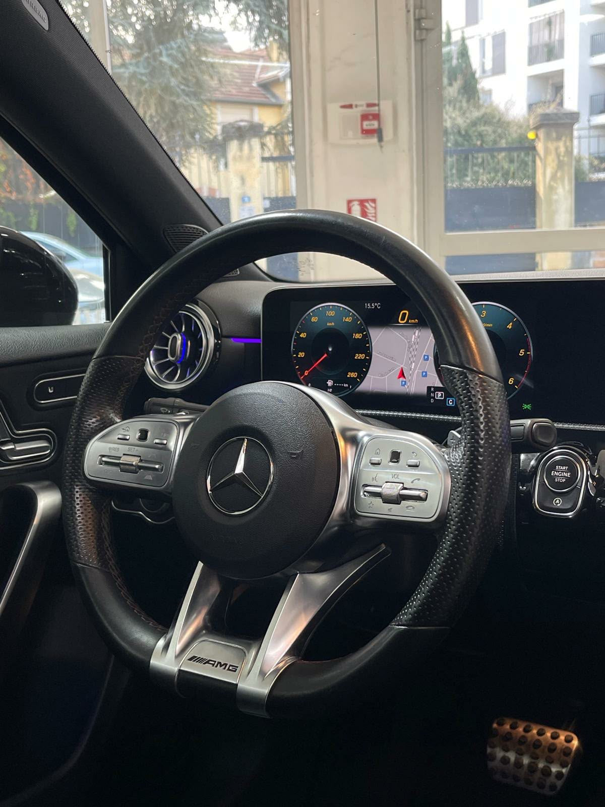 Mercedes classe A PACK AMG - FULL OPTIONS - SUIVI COMPLET - TOIT OUVRANT - ÉCLAIRAGE D'AMBIANCE LED - SONO FOCAL - APPLE CAR PLAY - RECHARGE PAR INDUCTION - SIÈGES ÉLECTRIQUES - 2ÈME MAIN