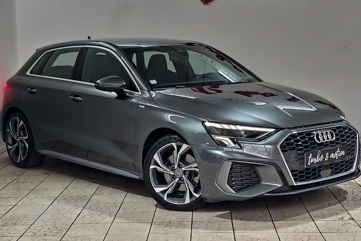 AUDI A3 8Y S-LINE