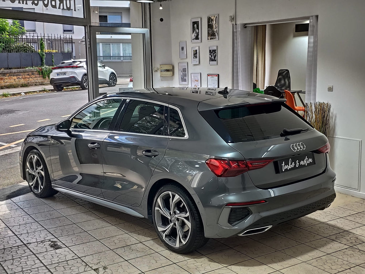 AUDI A3 8Y S-LINE