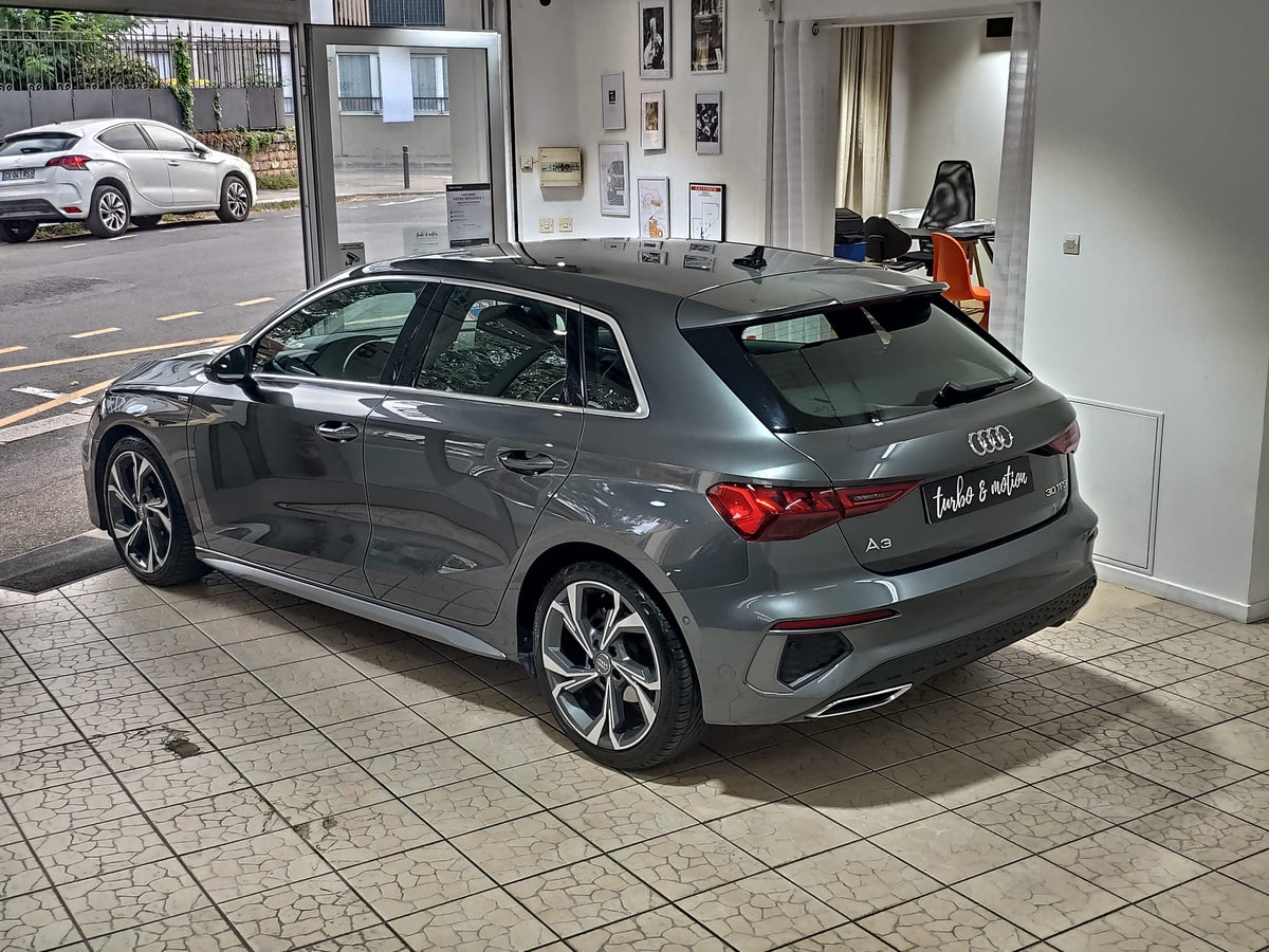 AUDI A3 8Y S-LINE