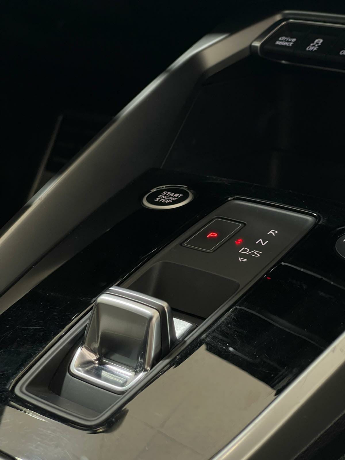 AUDI A3 8Y S-LINE